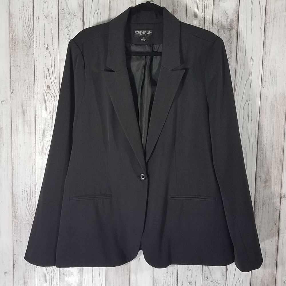 Forever 21 Black Botton Front Blazer, EUC